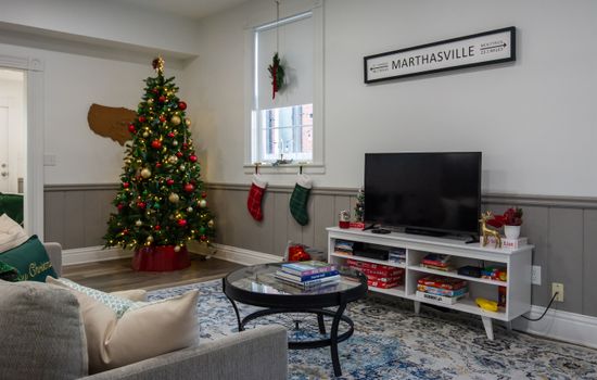 Christmas Cottage | Hot tub | Fenced yard | Dog-friendly | Limited edition