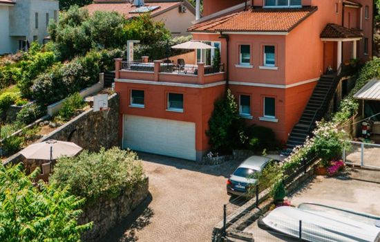 Wohnung mit Blick auf das Wasser