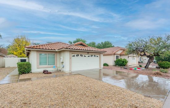 Cozy desert retreat with modern comforts and peaceful neighborhood charm. Welcome to Perfect Getaway!