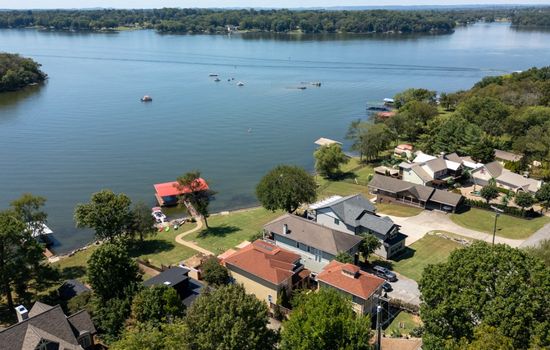 Lake Front Home/25 min from Nashville/Sleeps 12