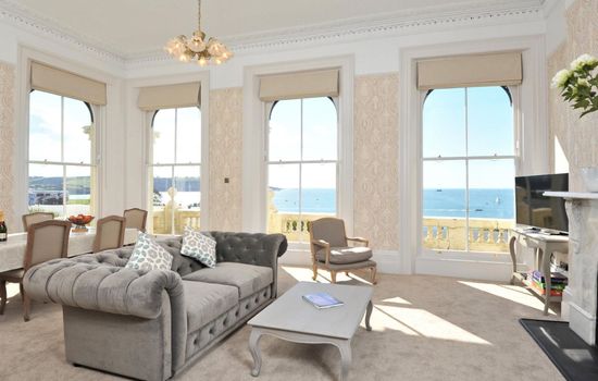 Geschmackvoll und luxuriös eingerichtete Ferienwohnung in der ersten Etage, mit