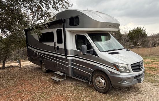 Winnebago Navion Motor Home Lake Godstone