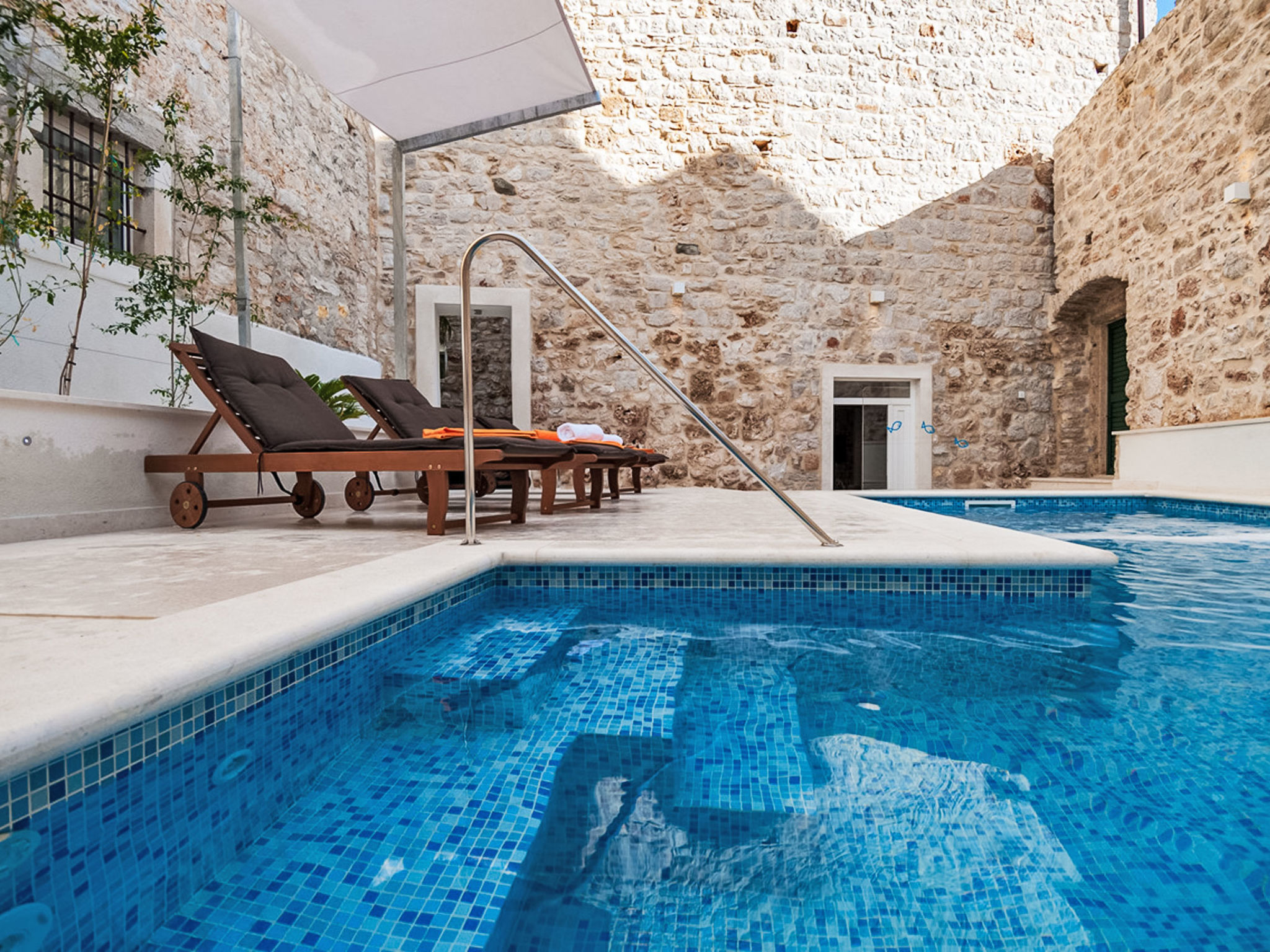 Villa Majestic Rentals | Lake.com
