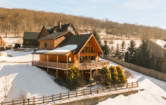 Timber Ridge Haven: 5BR Chalet with direct views of Wisp Resort Ski Slopes.