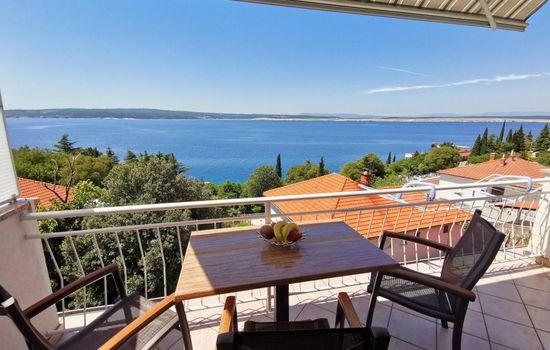 Wohnung mit Panoramablick aufs Meer