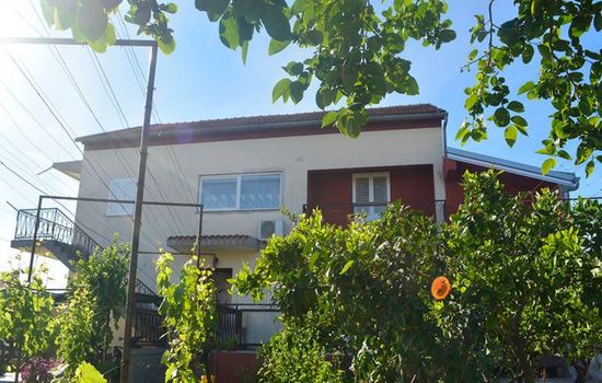 Modernes Apartment in Bibinje mit privatem Parkplatz