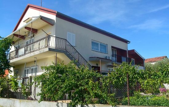 Sonnige Wohnung in Bibinje mit privatem Parkplatz