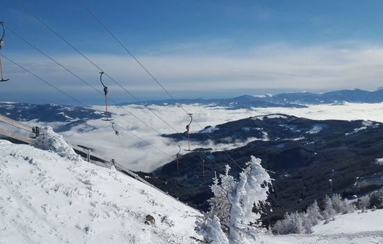 Gemütliche Bergehütte für acht Personen mit Outdoor-Badefass und Sauna