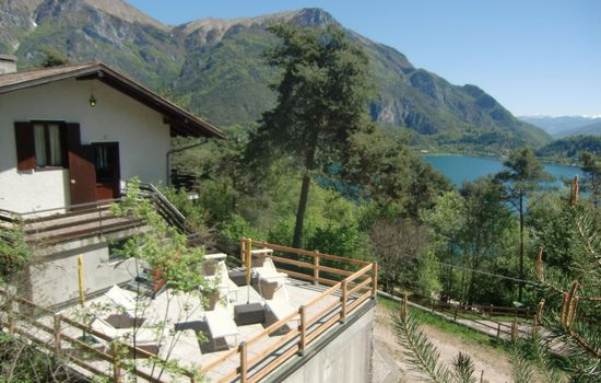 WOHNUNG IM ERDGESCHOSS MIT POSITION IM ÜBERBLICK