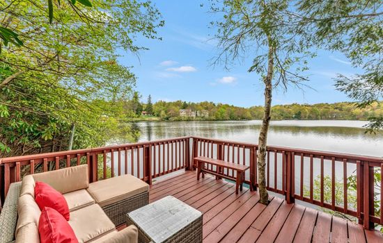 Emerald Lake Cabin with Dock and Pool Access