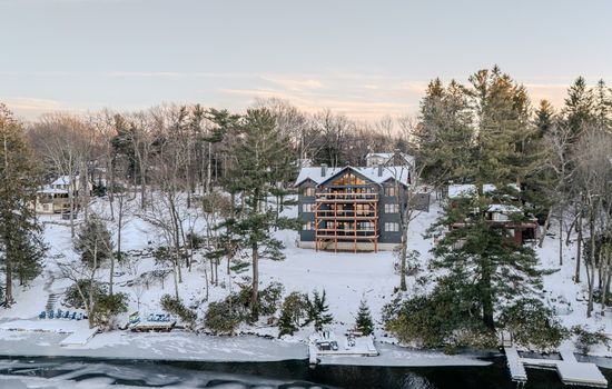 Sleeps 30 Luxury Lakefront Dock Hot Tub Sauna
