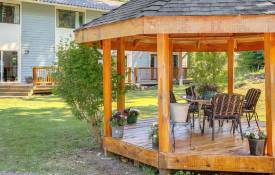 4bd/3ba Large Home in Nature in Seattle Area