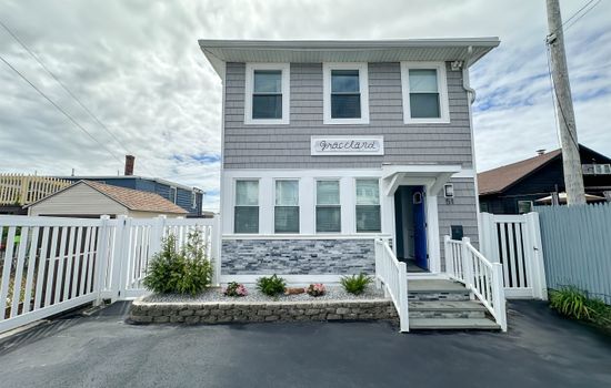 Graceland - Steps to the Beach