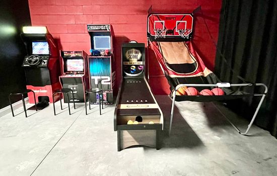 The Arcade close to downtown with fenced yard