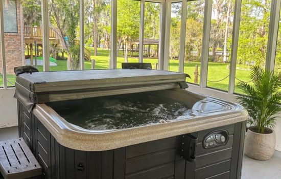 Lakefront Cabiin, Hot Tub, Private Lake Access