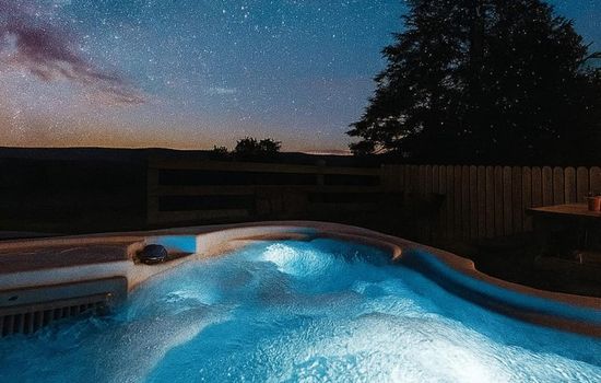 Forest View Cottage - Private Hot Tub