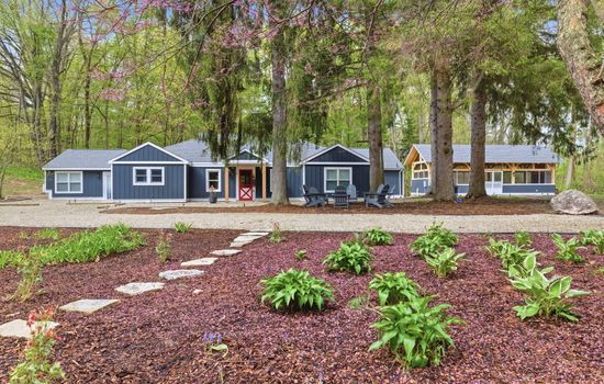Spacious retreat with private pavilion, pool, and wooded surroundings, perfect for multigenerational family getaways
