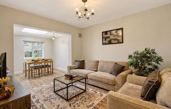 Wembley Garden Retreat |4BR|Sleeps 7|Near Station