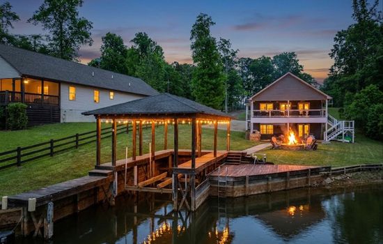 Lake Martin Retreat | Dock, Firepit, Sleeps 16