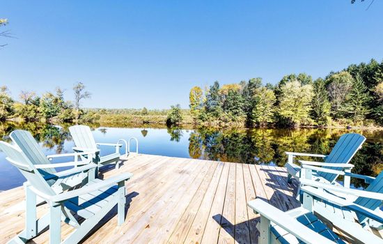 The Goat House | Waterfront | Hottub | Stargazing