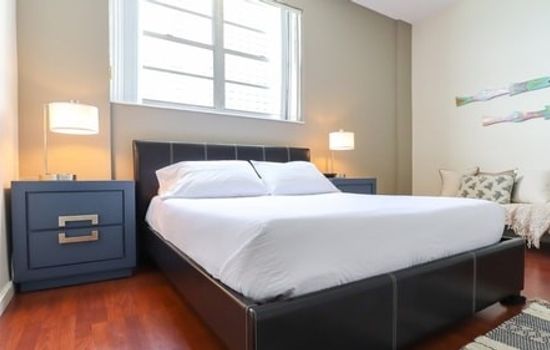 Penthouse w/Queen Bed & Ocean View at Tides