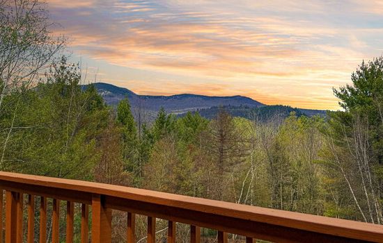 Mountain Viewpoint | Retreat Close to all the Fun