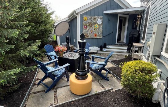 Artful Fall Retreat Near CVNP