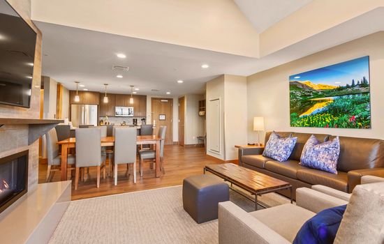 Spacious open-concept living in this 3BR at Grand Colorado on Peak 8, perfect for gathering after a day on the mountain