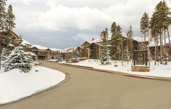 Grand Timber Lodge Entrance
