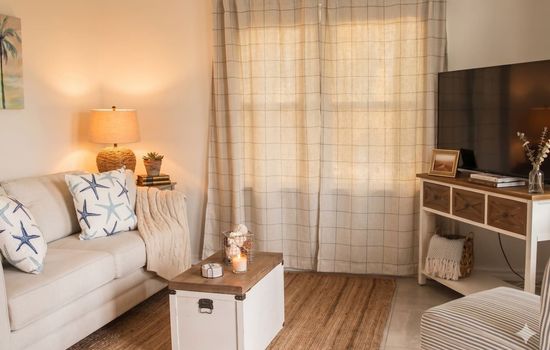 Coastal Retreat l Central Downtown l Walk to Beach