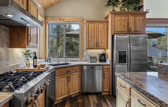Elkhorn Lodge
