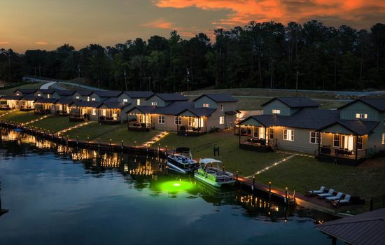 Lake Villa 10 |Dock w/Boat parking, Sleeps 20