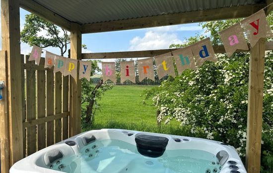 The Truck with private hot tub -Garvagh retreats 