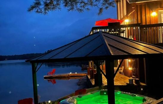 5 bdrm, Morrison Lake, Muskoka, Hot tub, Firepit