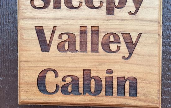 Sleepy Valley Cabin | Hot Tub & Scenic Views