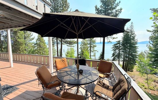 Dine with the lake as your backdrop—sunsets taste better out here.