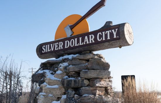 Discover timeless thrills and classic Ozarks charm just minutes away