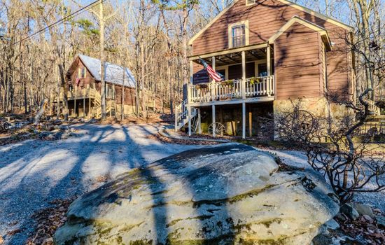 Bird's Eye View & Rock Haven - 2 eclectic cabins on private 3 acres near Desoto State Park Trails.