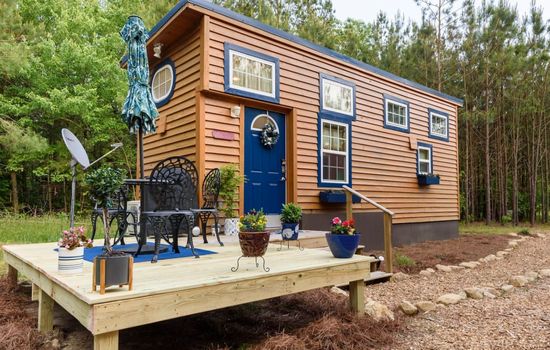 The Royal Iris!
Tiny home Atop Lookout Mountain