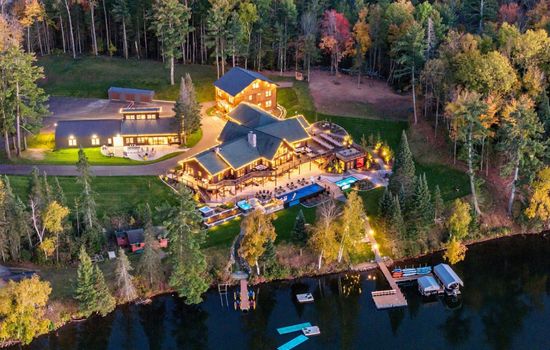 Sleeps 110 | 24BR/18.5BA | Long Lake Shores Estate
