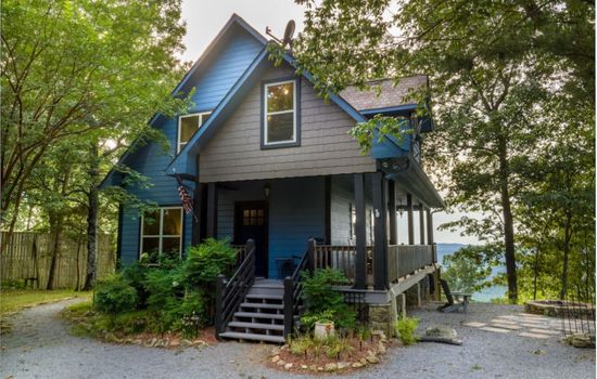 Paradise Found - A truly unique home in Mentone atop Lookout Mountain with breathe taking views from the living room, porch, fire pit and hot tub.