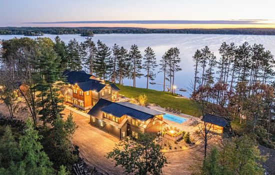 Private Lakeside Oasis | 21-Bedrooms | Sleeps 85+