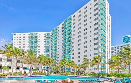 Home w/2 Queen beds at Tides