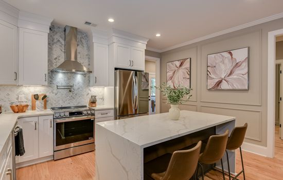 Fully Stocked Kitchen