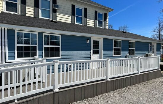 Cottage on Strip w/ 3 BDs 2 BAs