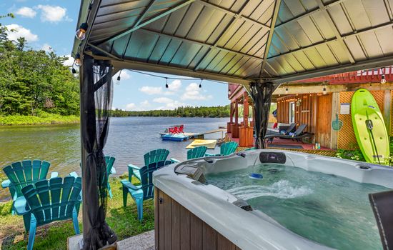 GOODTIMES-Lakefront•Hot Tub•Kayak•Firepit•Arcade
