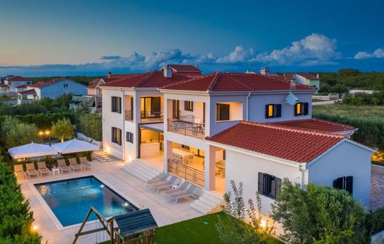 Haus für 9 Personen und 1 Kind in Gornje Rastane
