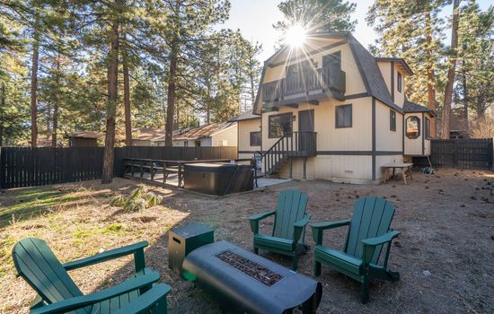Atlas Ridge Cabin | Cozy, HotTub, Arcade, Firepit