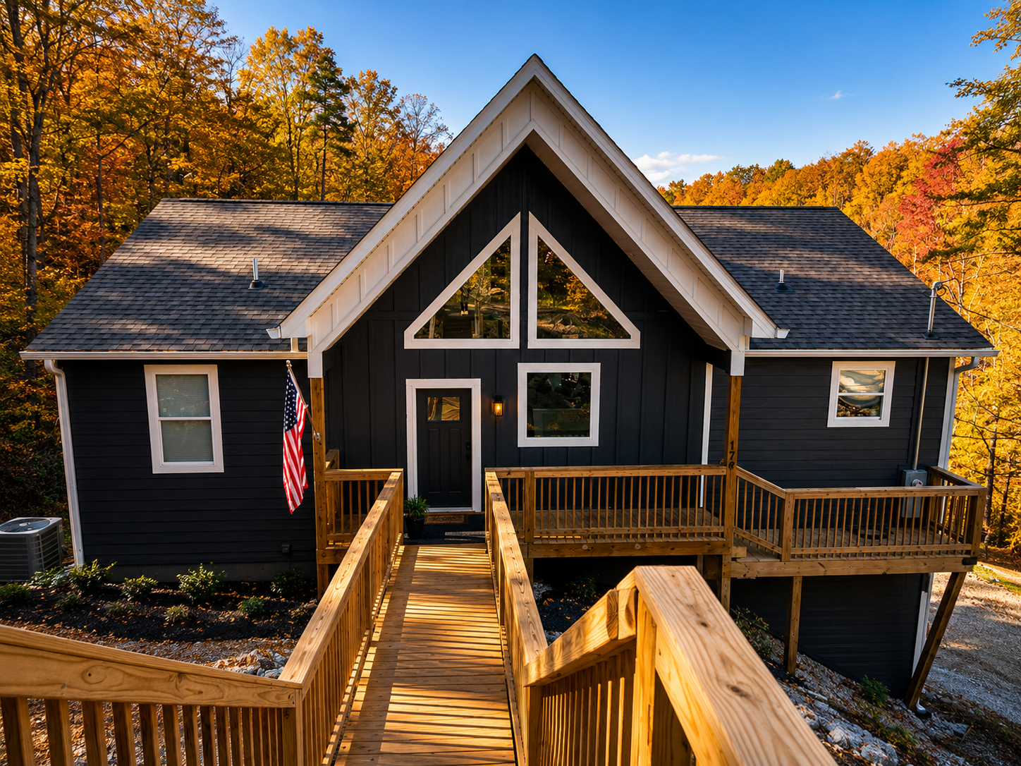8BR Lakefront Lux Retreat: Private Dock, Sleeps 28