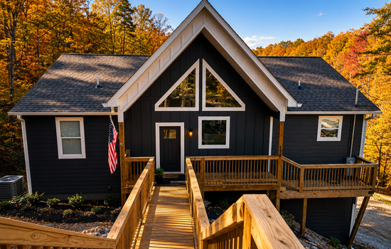 8BR Lakefront Lux Retreat: Private Dock, Sleeps 28